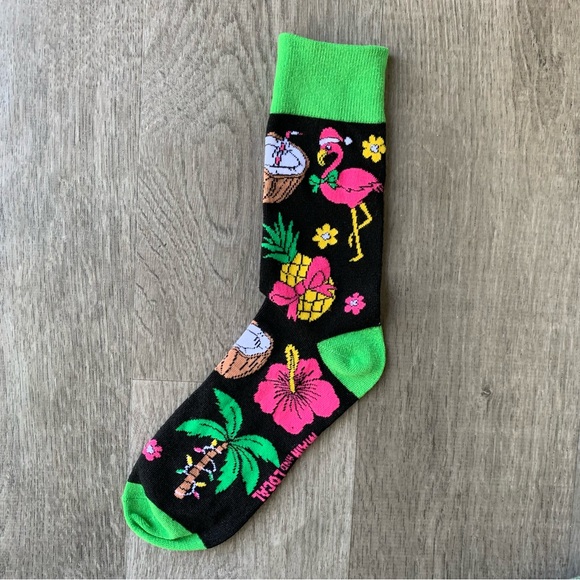 Fun Party Christmas in Hawaii Socks - Picture 3 of 6